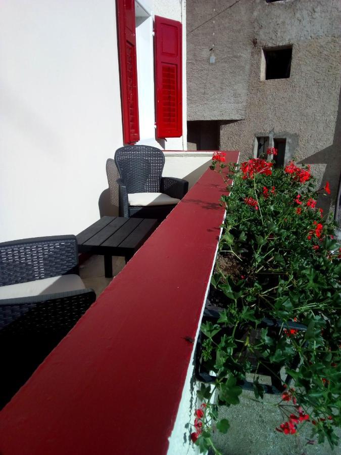 Da Valentina Apartment Castelfondo Luaran gambar